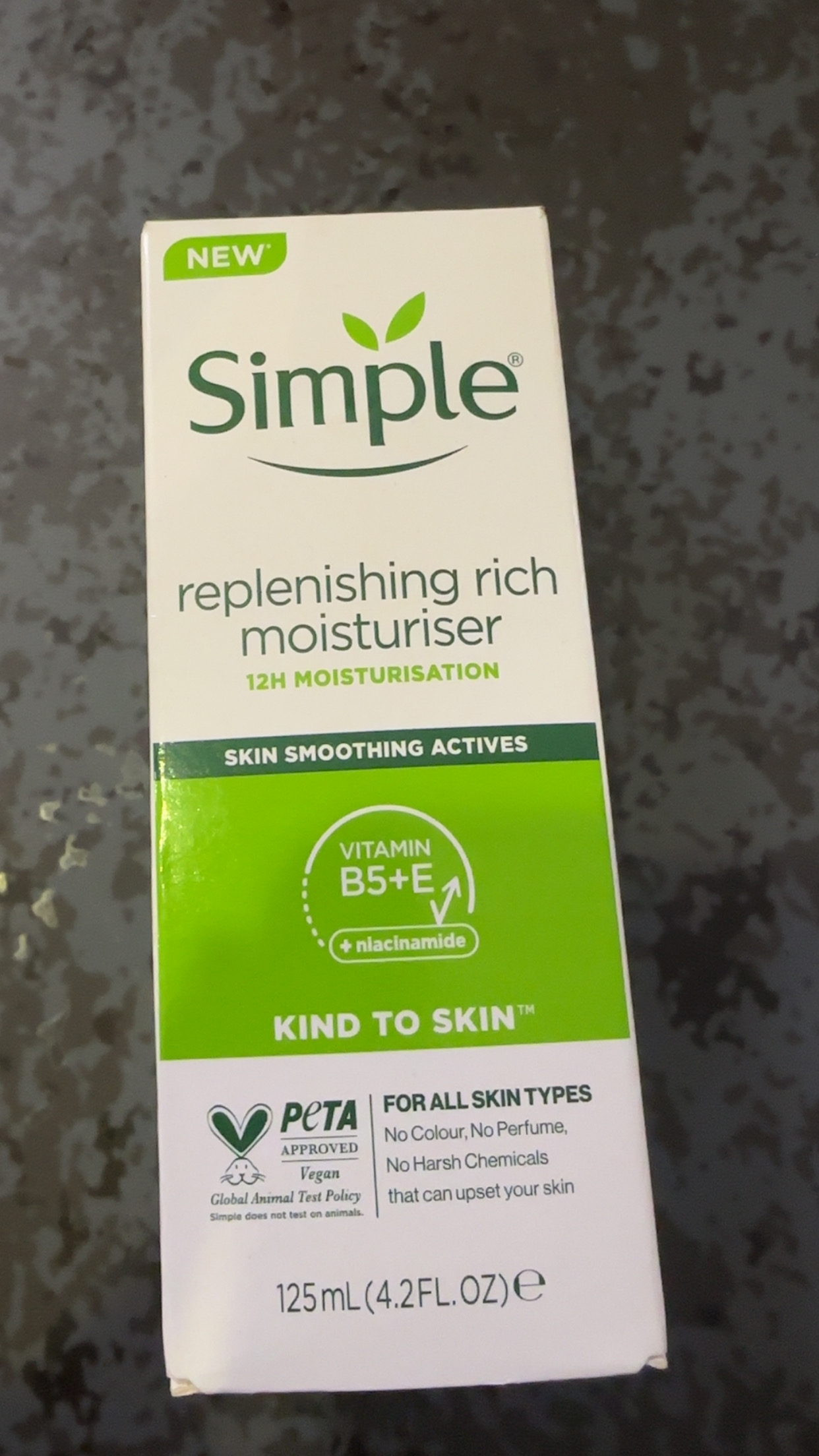 Simple Replenishing Rich Moisturiser